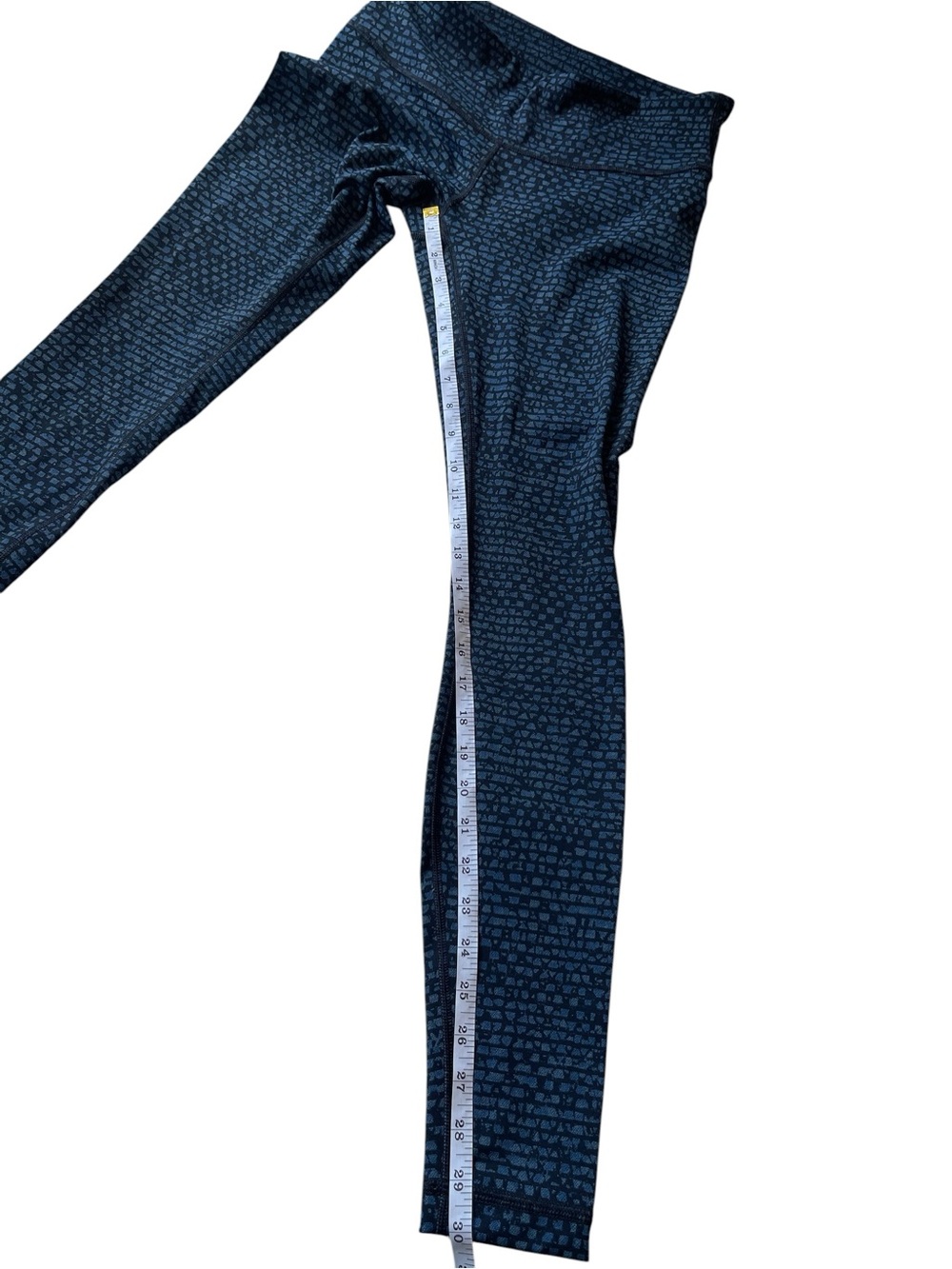 Lululemon Wunder Under Pant III
Shatter Weave Desert Teal Alberta Lake Size 8 - Picture 8 of 11